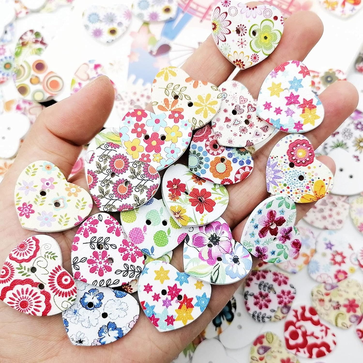 Drewniane guziki dekoracyjne serduszka do szycia 100 szt. - obrazek 5