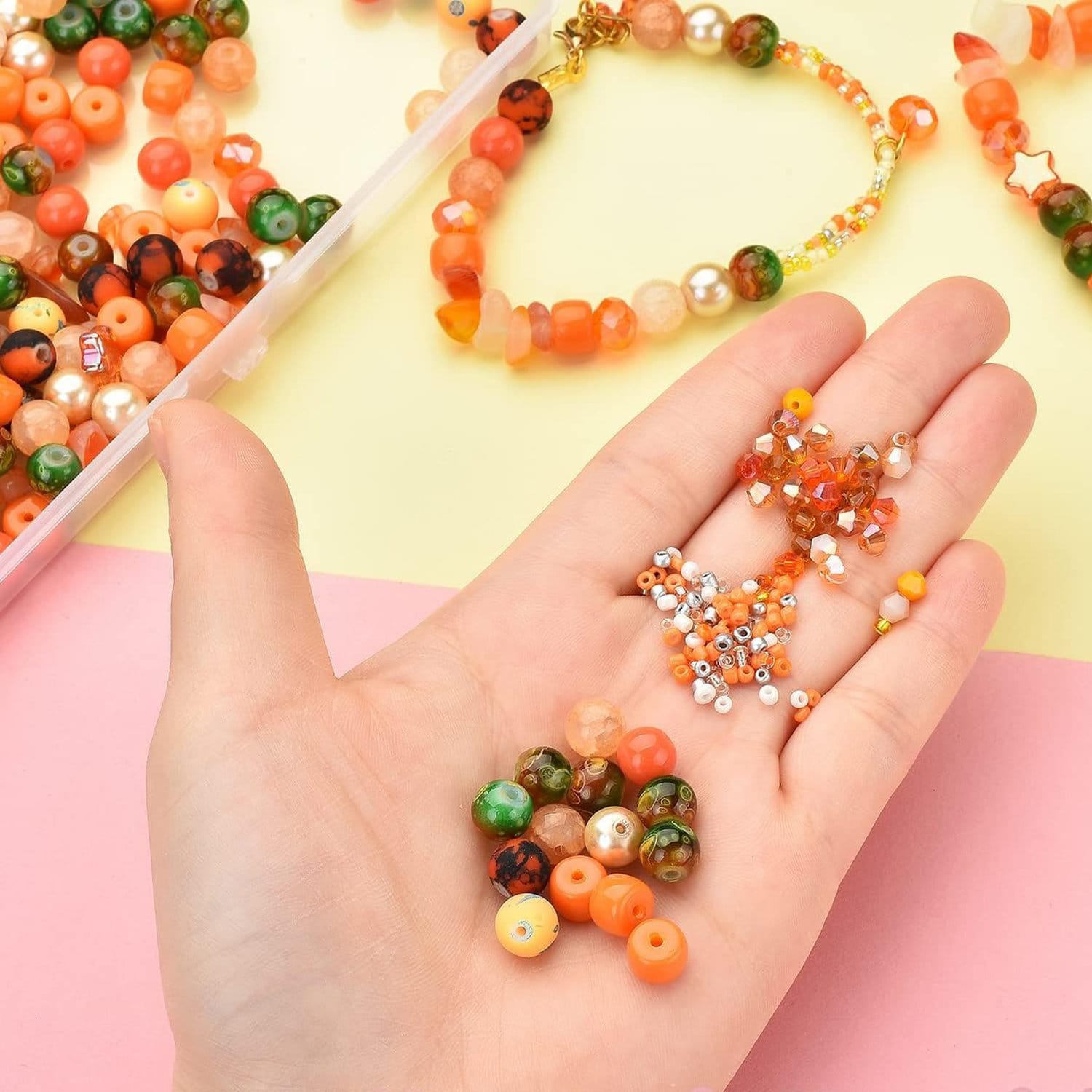 Zestaw pomarańczowych koralików do bransoletek i biżuterii 900 szt. - obrazek 2